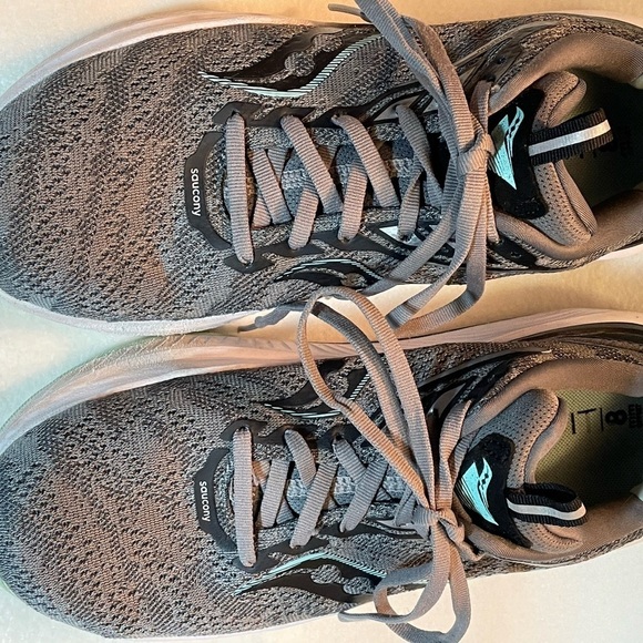 Saucony PWR Run Shoe - Picture 3 of 9